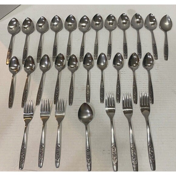 29 Pieces Profile Stainless Oneida Glossy Louisville Rose Flatware Spoons Forks - Picture 1 of 14